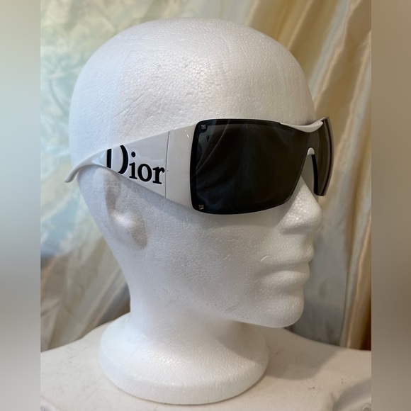 Christian Dior Overshine 2 Rare Vintage Y2K Sunglasses in White and Black - Picture 9 of 14